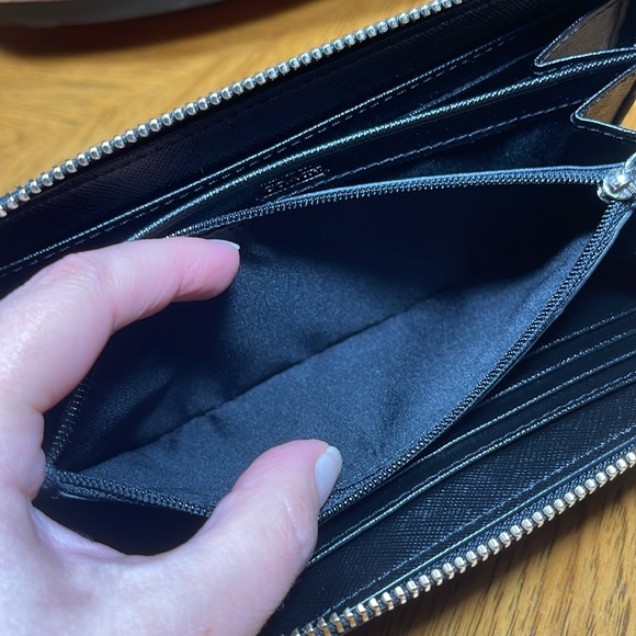 NWT COACH DARCY BOW ACCORDION ZIP WALLET - Picture 13 of 16